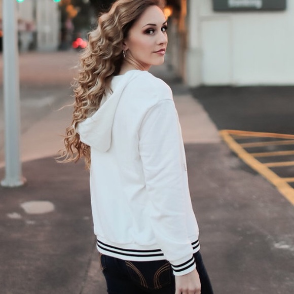 Low stock M-L Adorable preppy sweatshirt - Picture 7 of 7